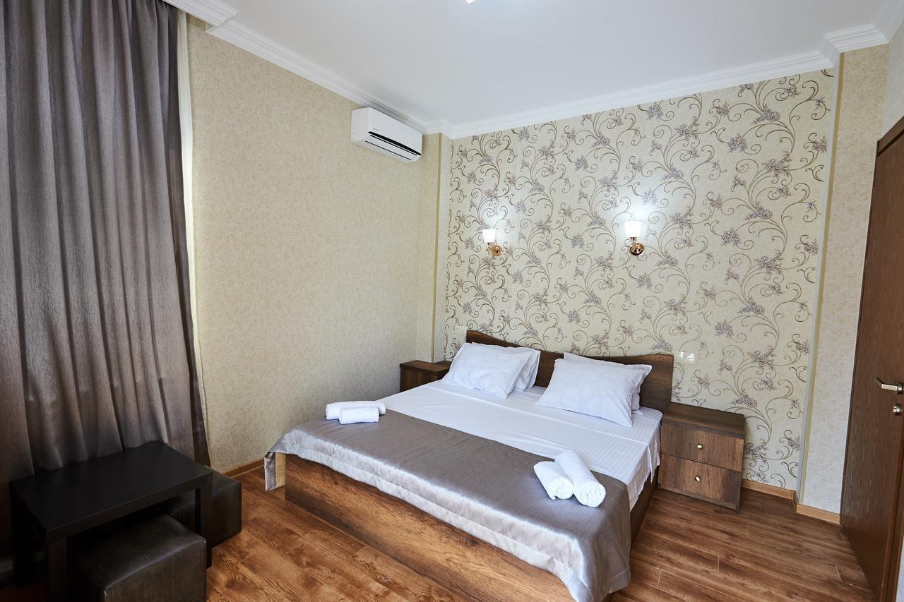 Gold Line Hotel Tiflis Exterior foto