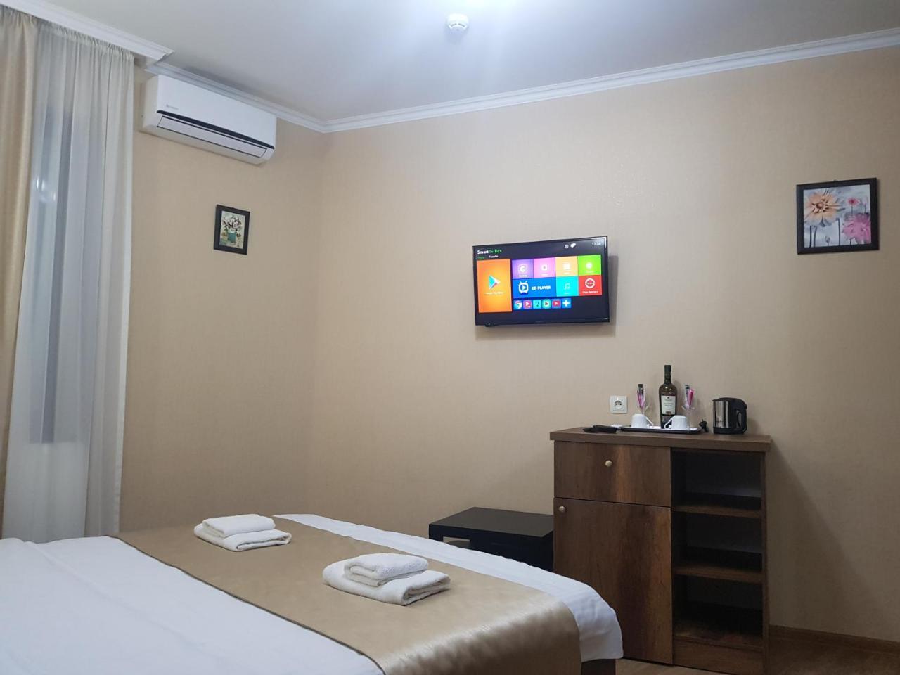 Gold Line Hotel Tiflis Exterior foto